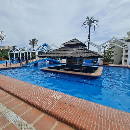 Precioso Apartamento Con Piscinas Y Vistas Al Mar. Benalmádena Exteriör bild