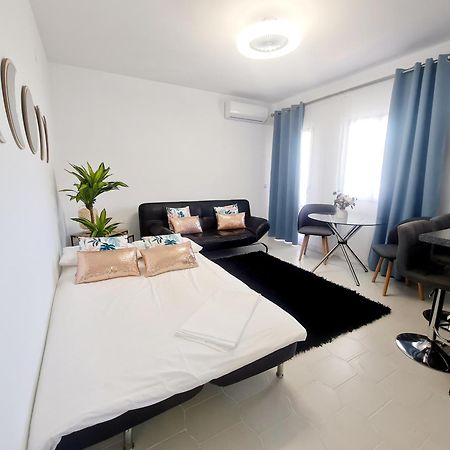 Precioso Apartamento Con Piscinas Y Vistas Al Mar. Benalmádena Exteriör bild